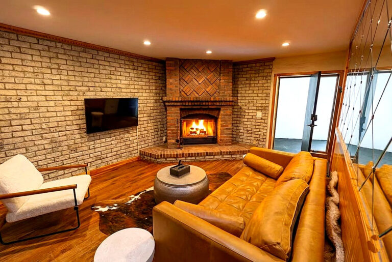 jefferson_living_1_enhanced